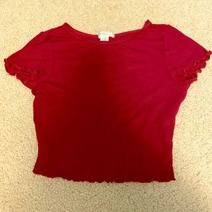 maroon lettuce edge fitted tee